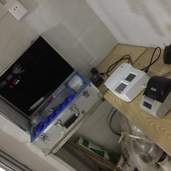 介質(zhì)損耗測試儀